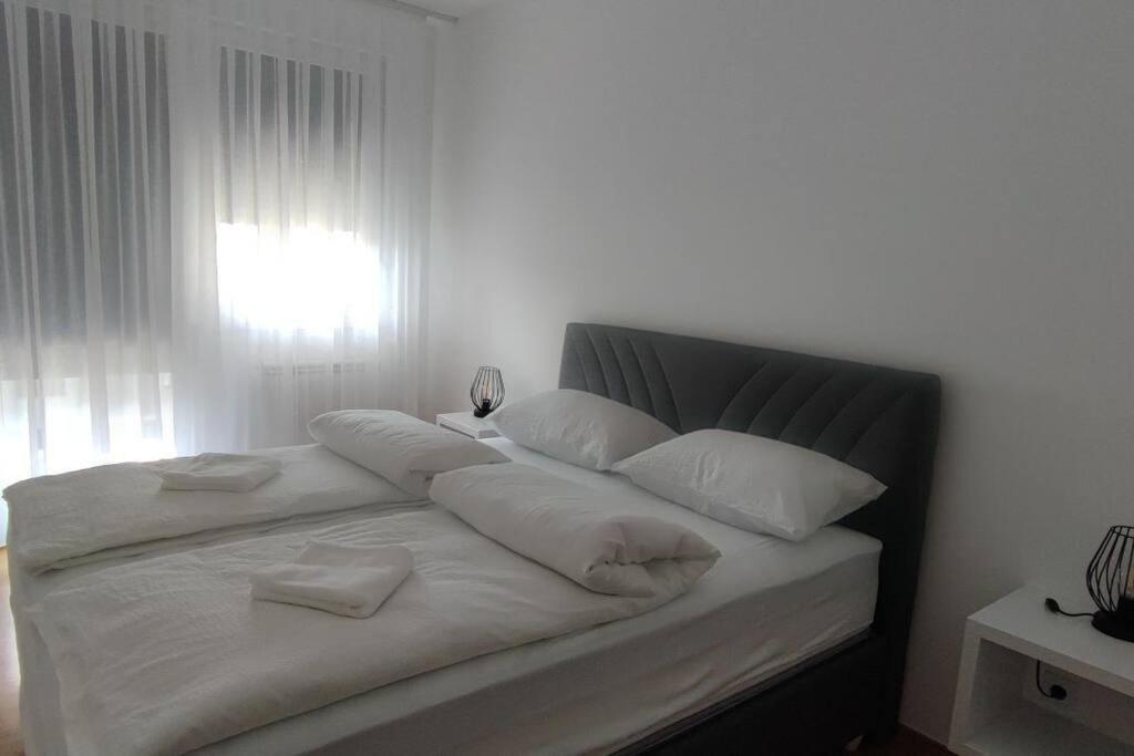 Teodora 2 Apartment